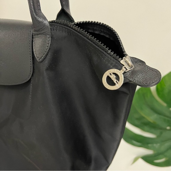 Longchamp Le Pliage Tote Bag - Picture 8 of 16